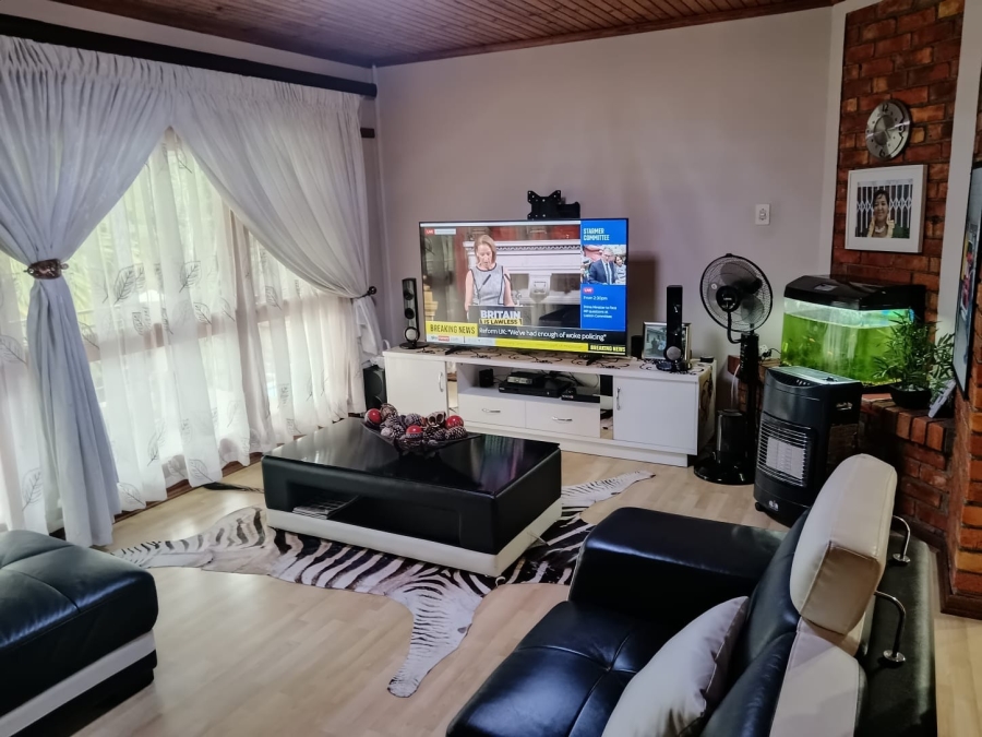 4 Bedroom Property for Sale in Beacon Bay North Eastern Cape